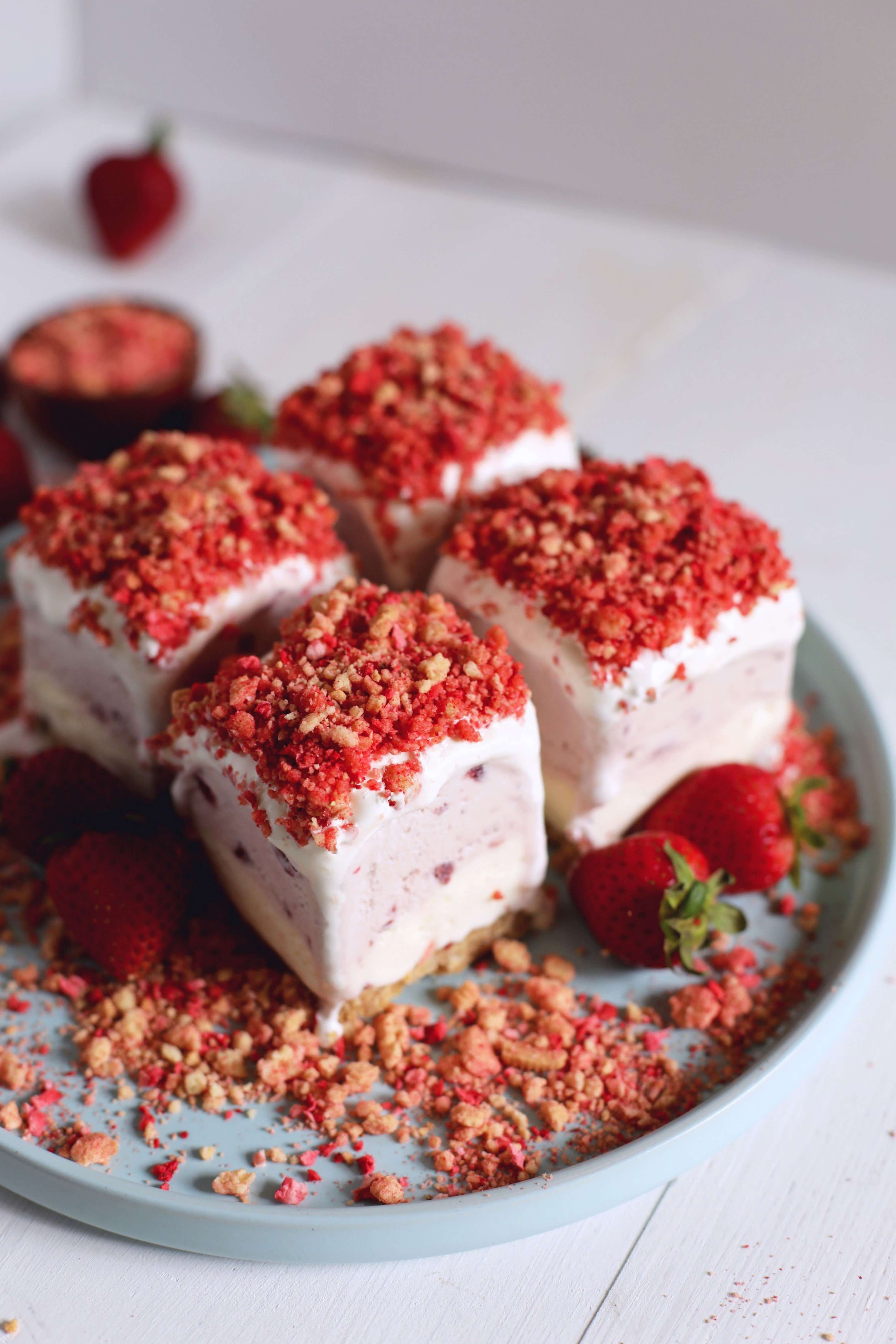1 Strawberry Ice Cream Cake