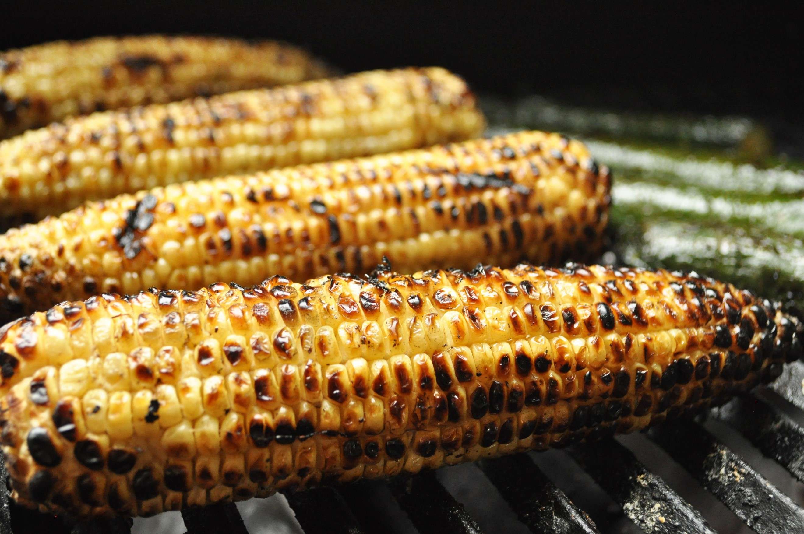 2 Grilled Corn and Zucchini Salad