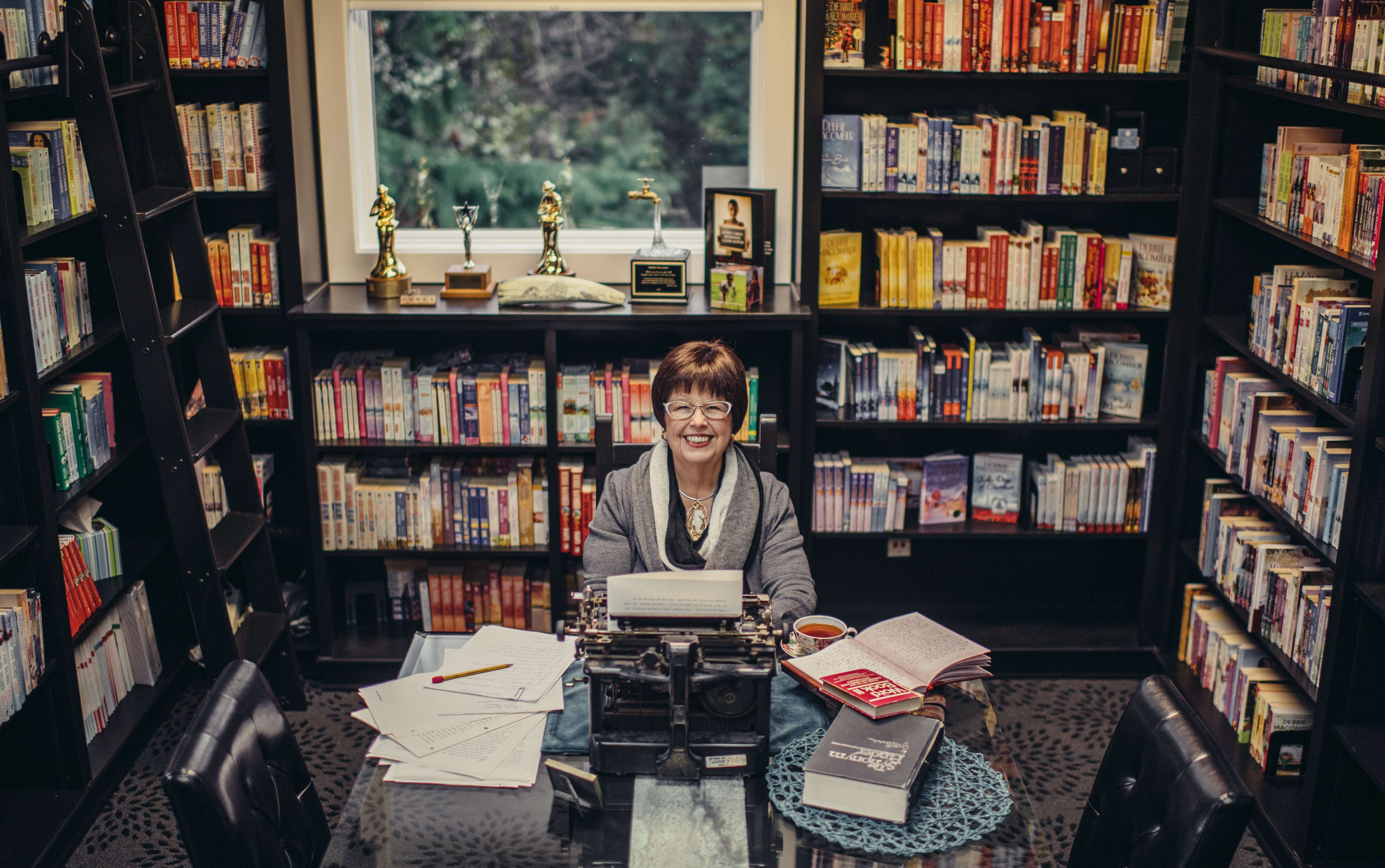2018DebbieMacomber-StephanieDyaneInc.-9309