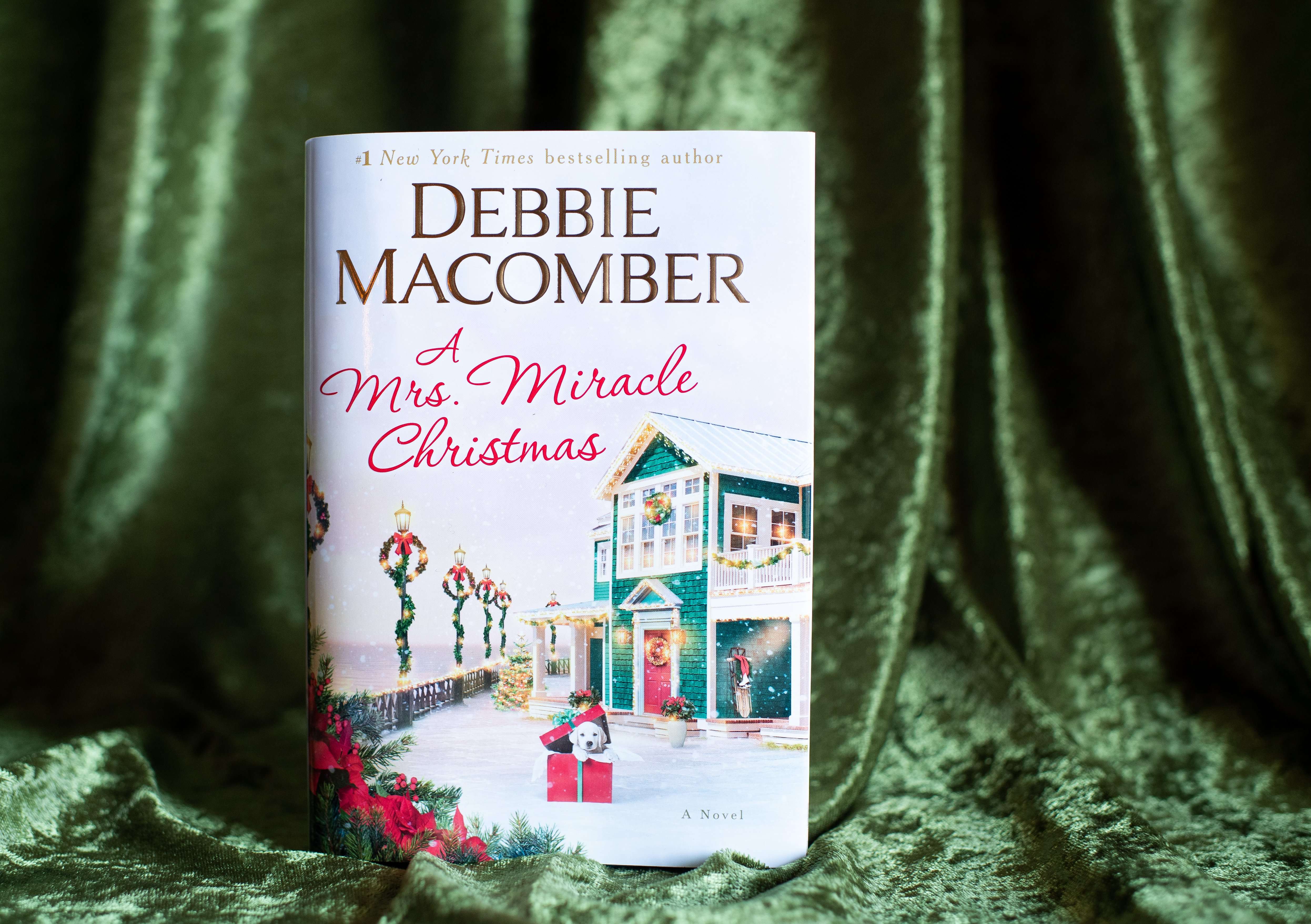 2019-9DebbieMacomber-2845