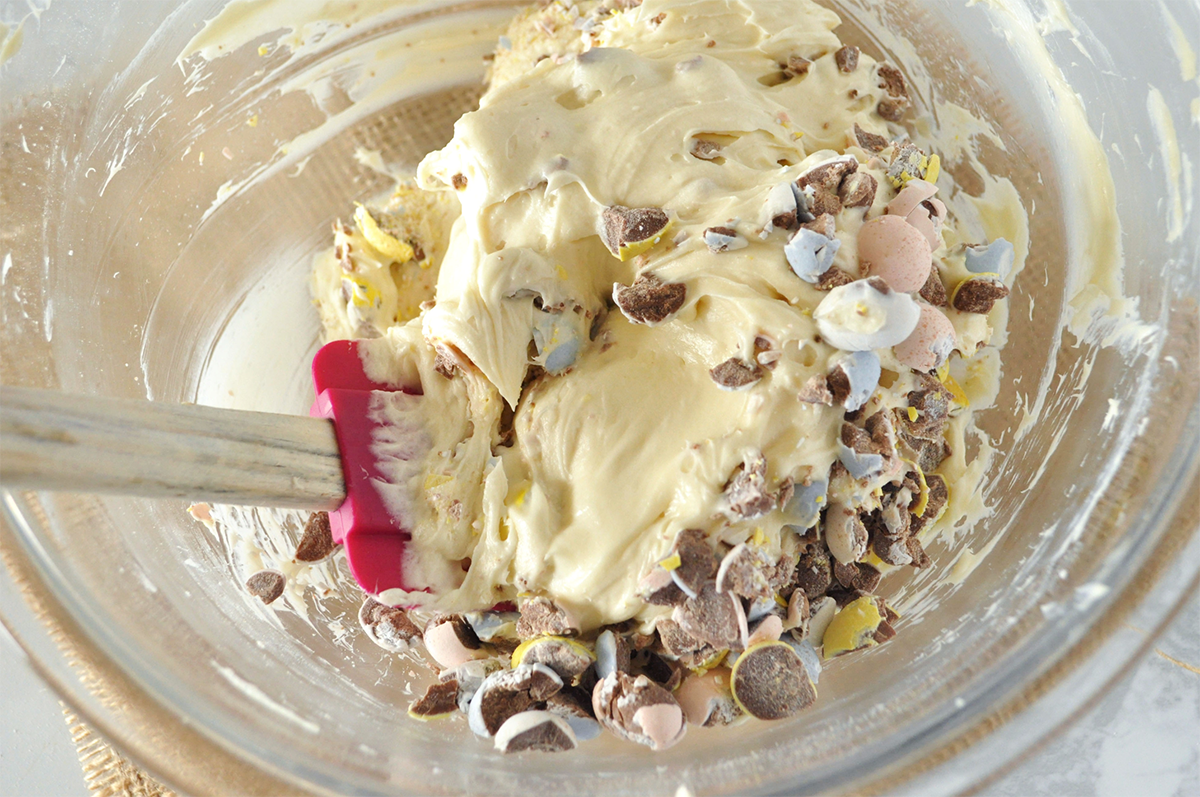 6 Cadbury Mini Eggs Dip_resized