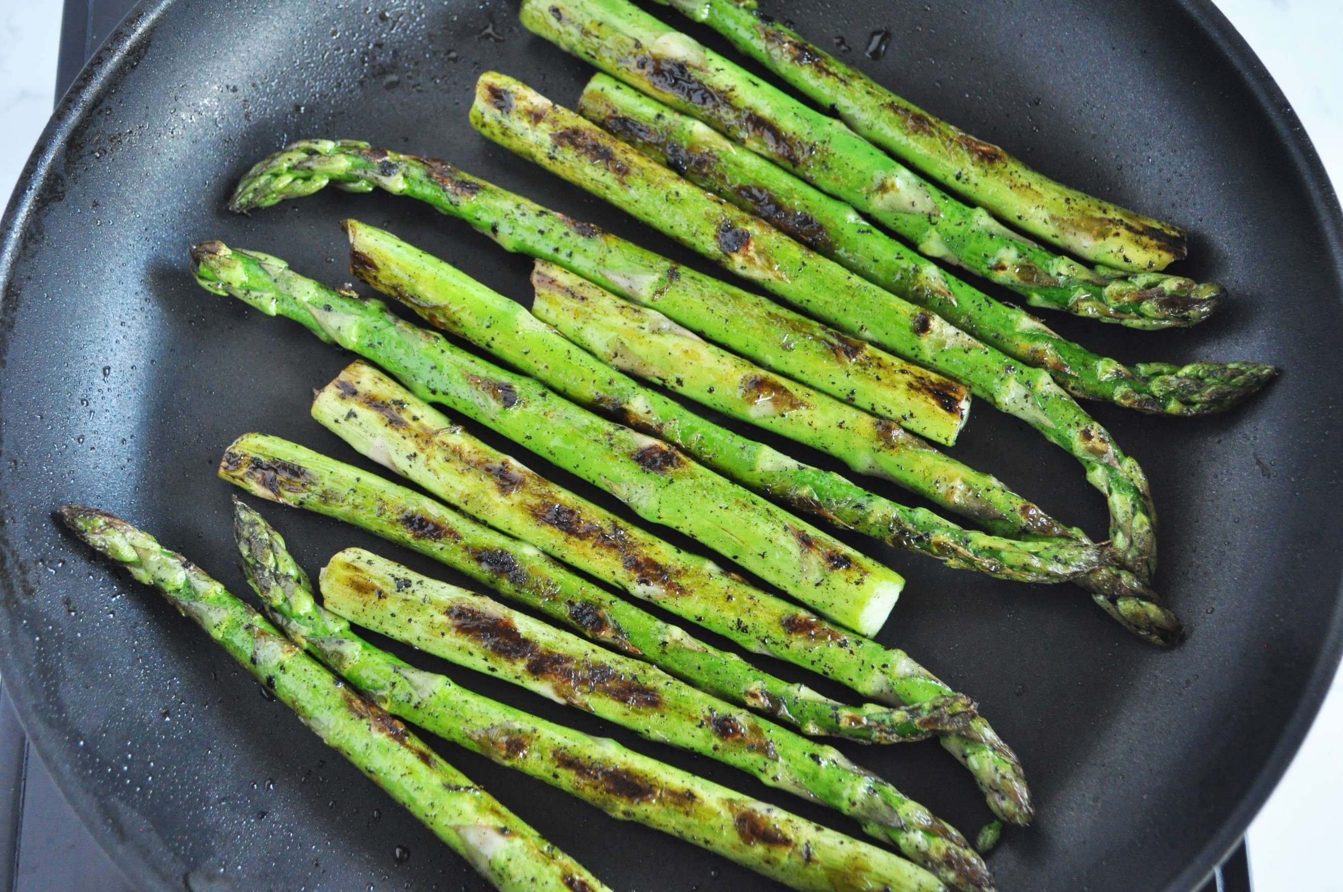 7 One-Pan Honey Lemon Chicken and Asparagus