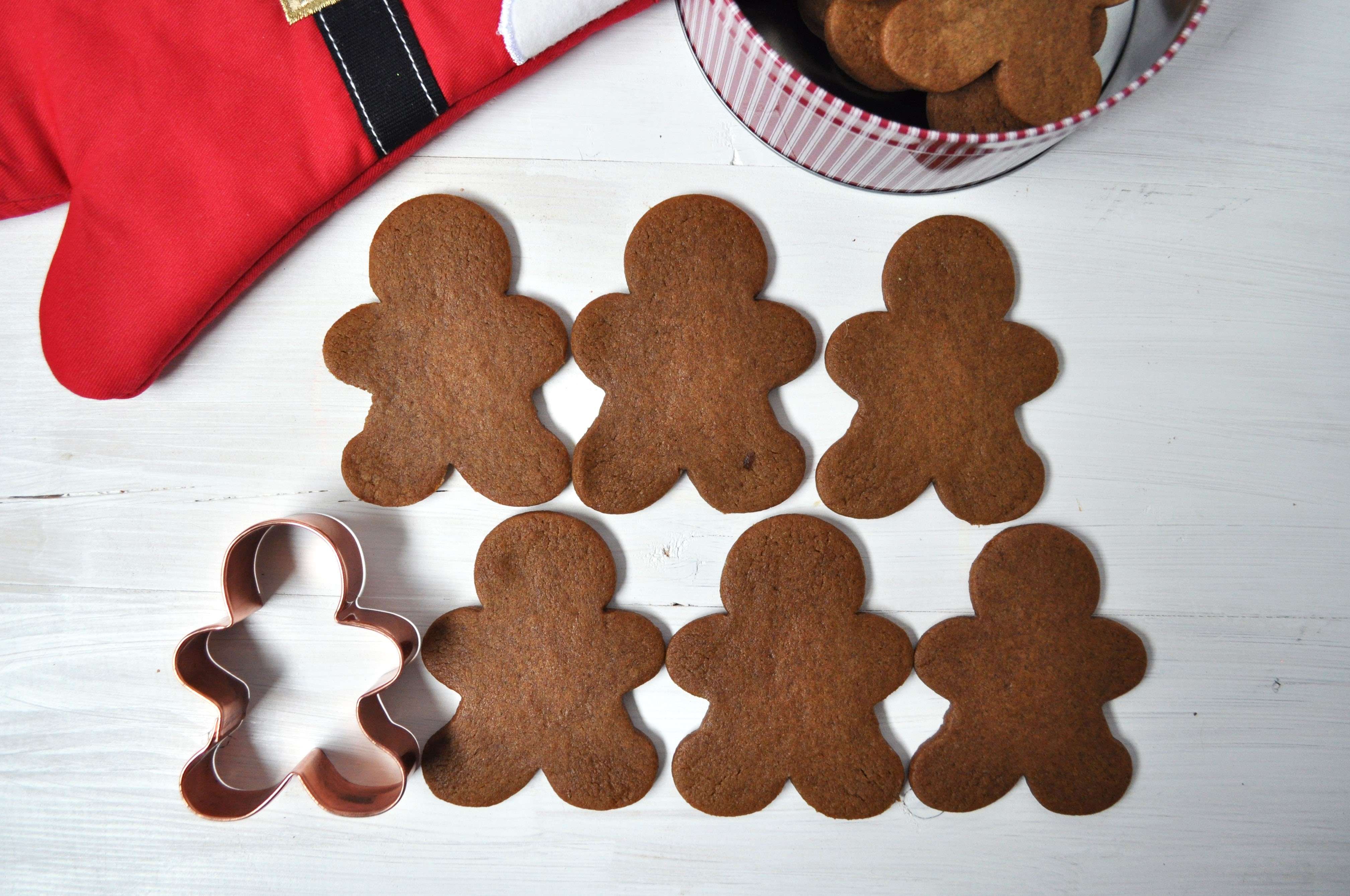 8 Old Fasioned Gingerbread Cookies