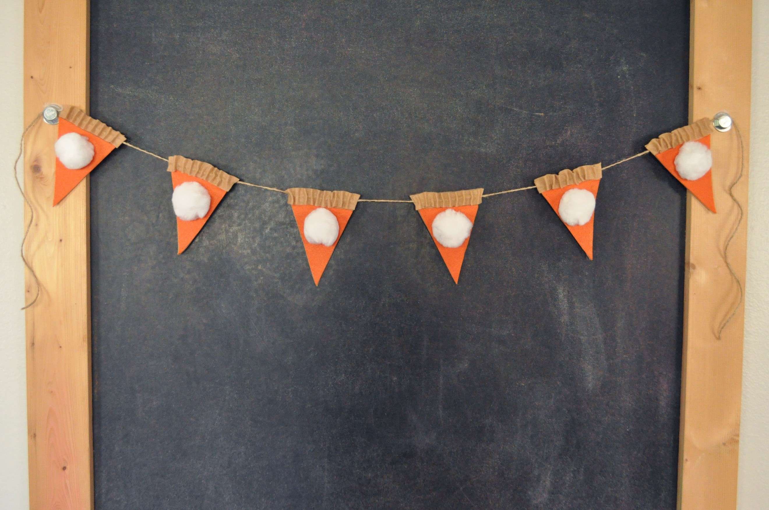 8 Pumpkin Pie Garland